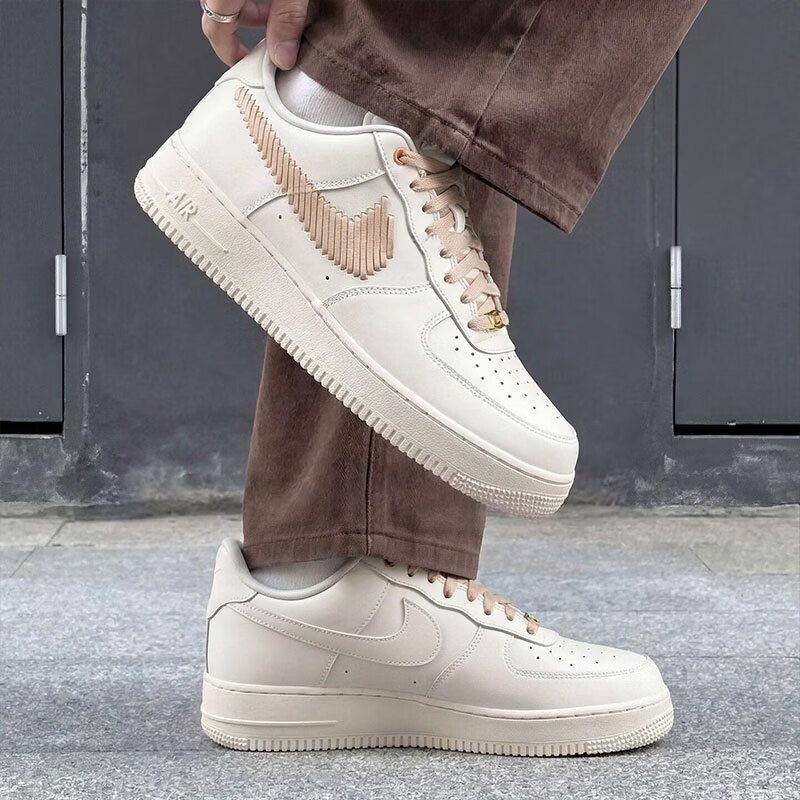 Nike Air Force 1, sentetik der - Nike Shoes Air Force 1 incelemesi ve fiyatı